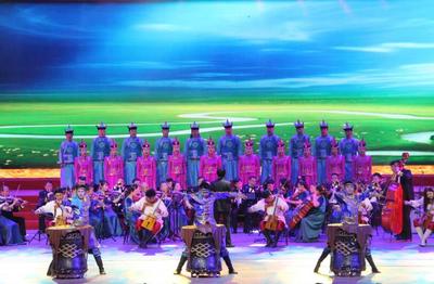 花滿草原 通遼文聯(lián)第六次代表大會(huì)專場文藝晚會(huì)，譜寫新時(shí)代文藝華章